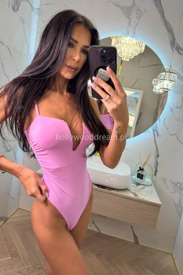 Różowe body z wycięciem na biuście Adela