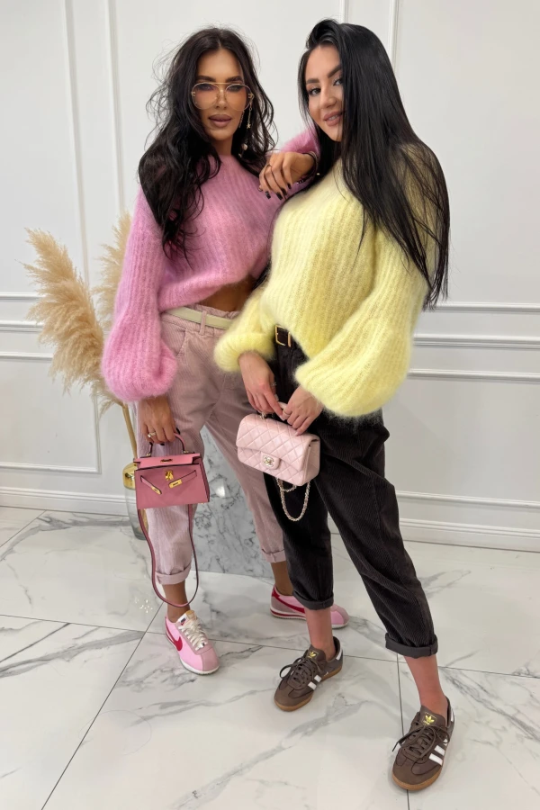 Różowy sweter moherowy z poszerzanymi rękawami WALENCJA 52