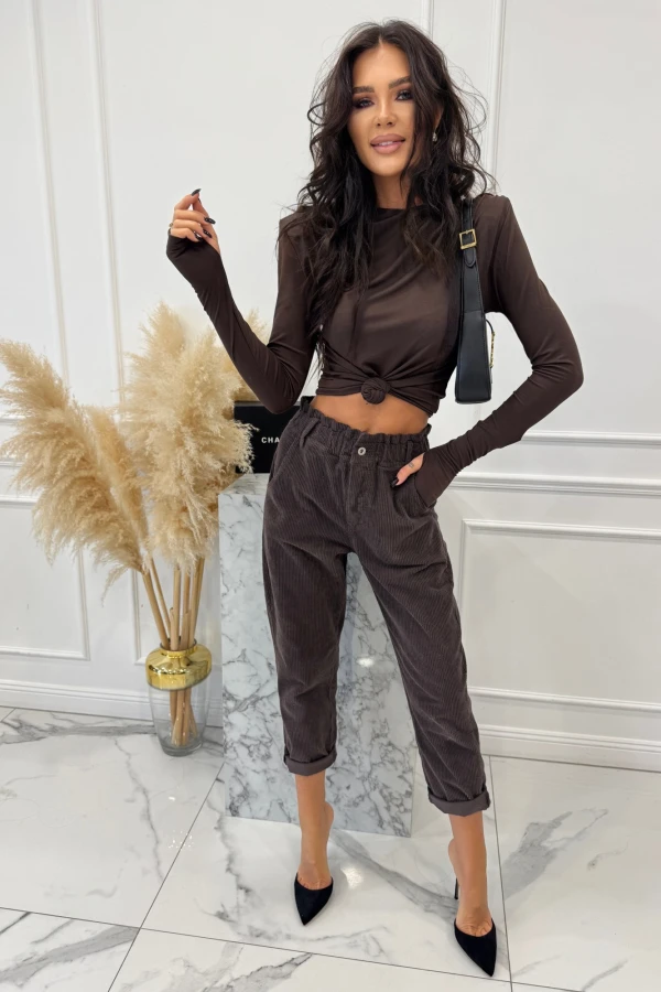 Czekoladowa bluzka z poduszkami na ramionach i dekoltem woda ARIEL 163