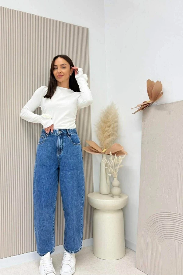 Ciemno niebieskie spodnie jeansowe straight leg z wysokim stanem 87% bawełna LAURENT 52