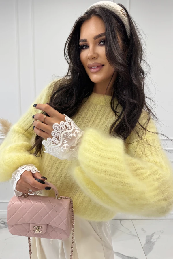 Żółty sweter moherowy z poszerzanymi rękawami WALENCJA 52