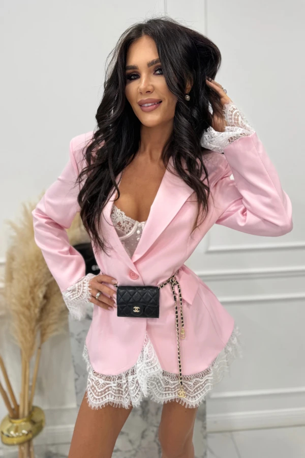 Pudrowo różowa sukienka marynarka z koronkowymi wstawkami NINA 17